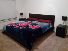 Galleria Mall Area Master Luxury Condo Apartment